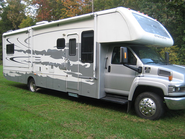 2005 Gulf Stream Endura Photo