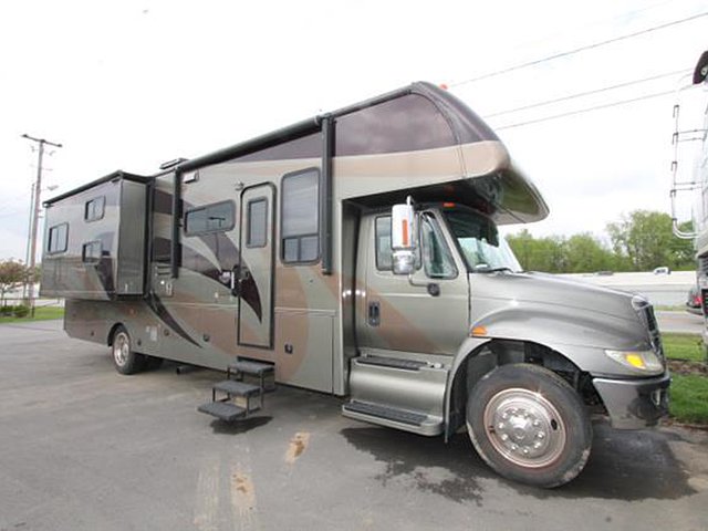 2008 Gulf Stream Endura Photo
