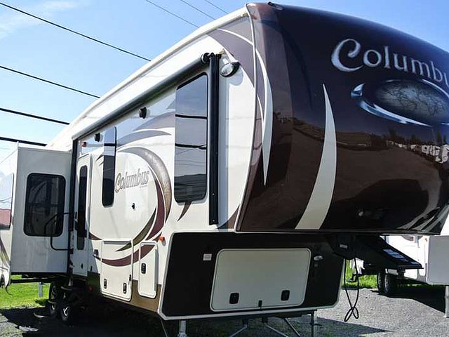 2014 Palomino Columbus Photo