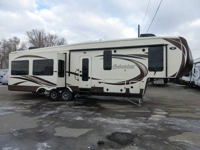2015 Palomino Columbus Photo