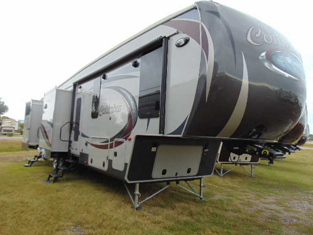 2015 Palomino Columbus Photo