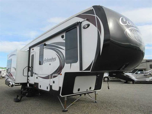 2016 Palomino Columbus Photo