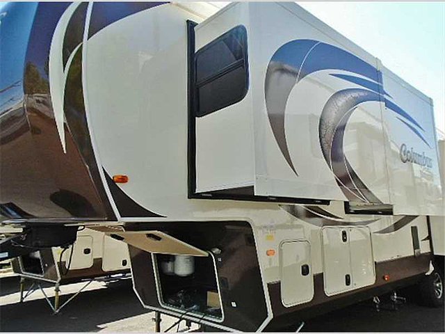 2016 Palomino Columbus Photo
