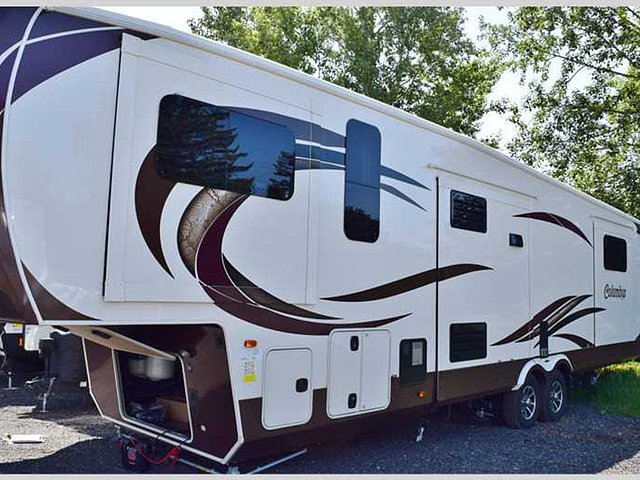 2016 Palomino Columbus Photo