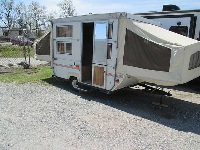 1987 Palomino Pony Photo