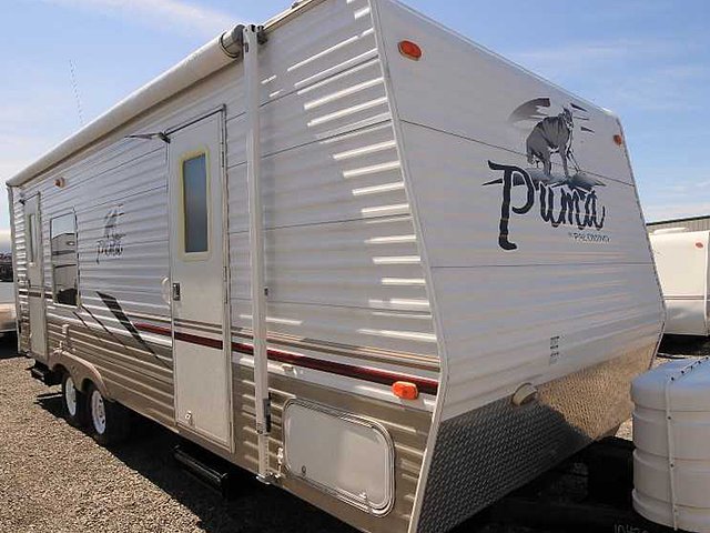 2005 Palomino Puma Photo