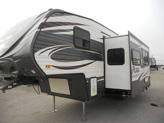 2015 Palomino Puma Photo