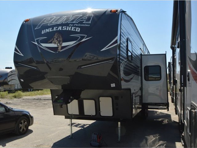 2015 Palomino Puma Unleashed Photo