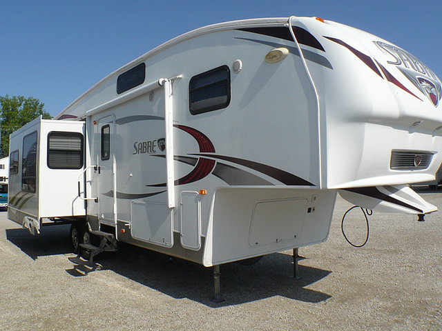 2011 Palomino Sabre Photo