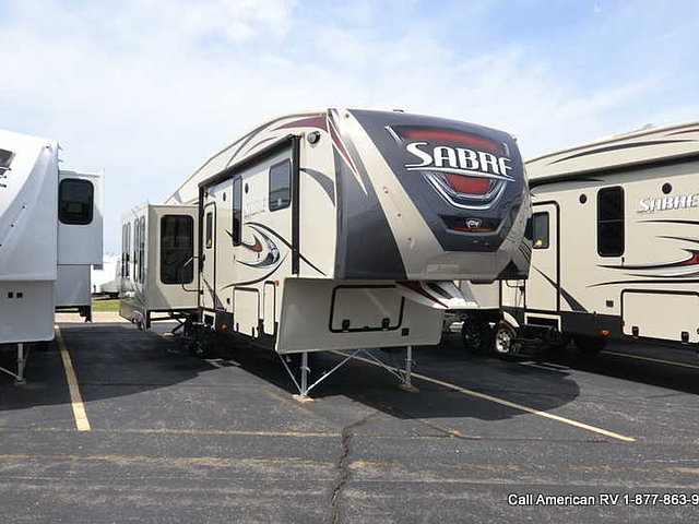 2015 Palomino Sabre Photo