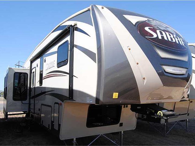 2015 Palomino Sabre Photo