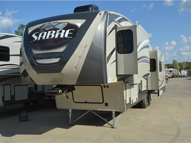 2015 Palomino Sabre Photo
