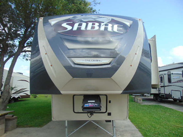 2015 Palomino Sabre Photo