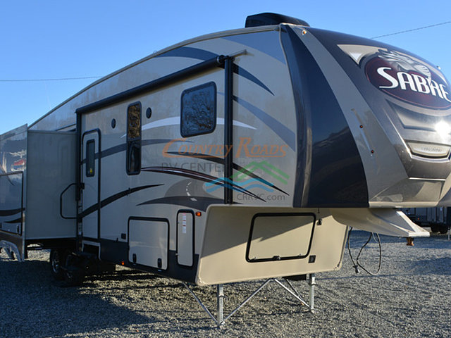 2015 Palomino Sabre Photo