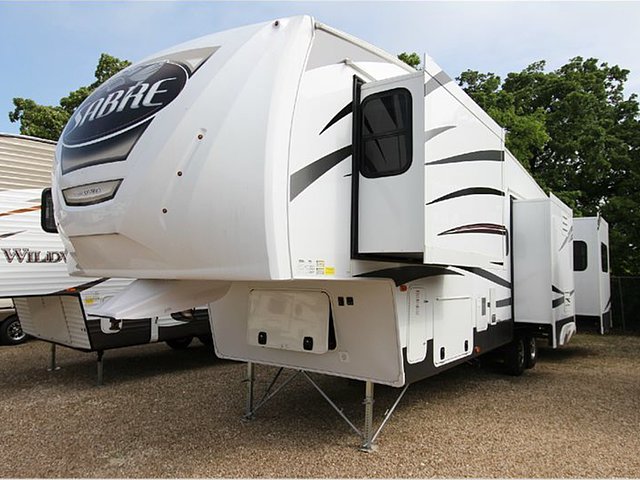 2015 Palomino Sabre Photo