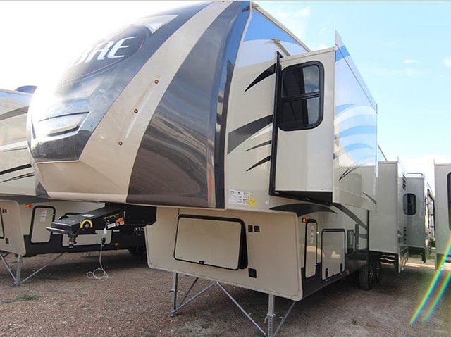 2015 Palomino Sabre Photo