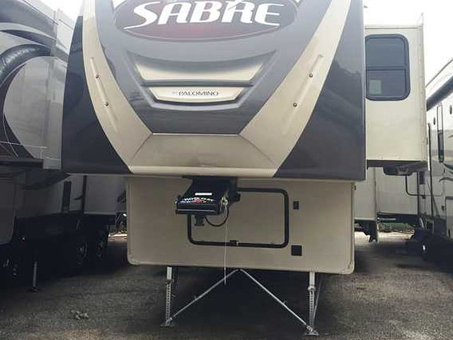 2016 Palomino Sabre Photo