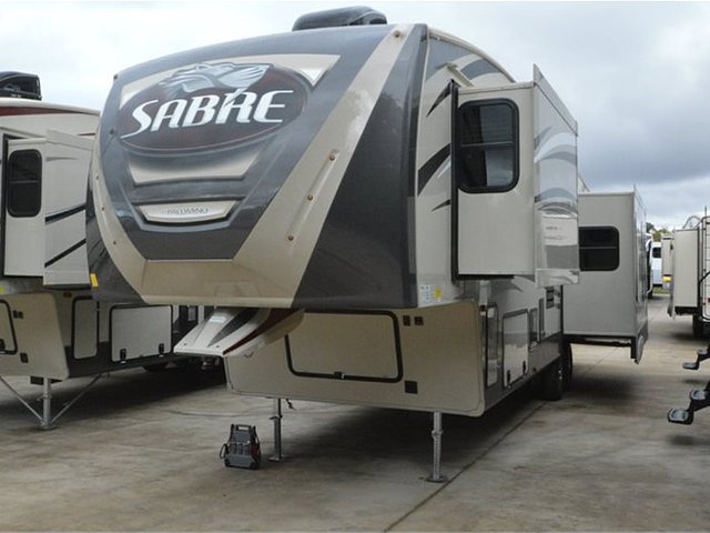 2015 Palomino Sabre Photo