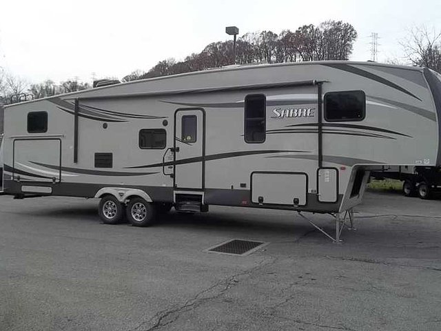 2015 Palomino Sabre Photo