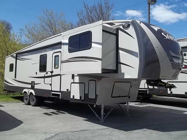 2015 Palomino Sabre Photo