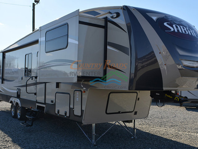 2015 Palomino Sabre Photo
