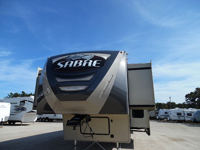 2015 Palomino Sabre Photo