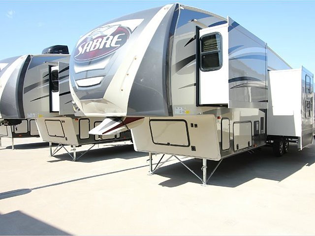 2015 Palomino Sabre Photo