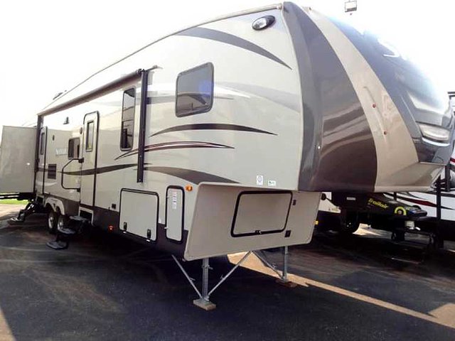 2015 Palomino Sabre Photo