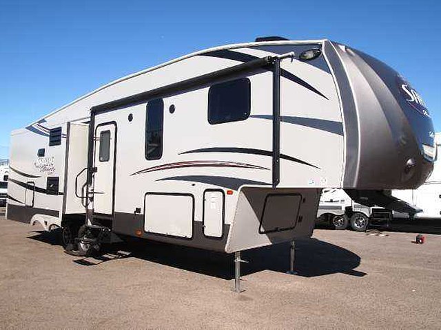 2015 Palomino Sabre Photo