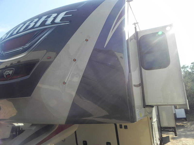 2015 Palomino Sabre Photo