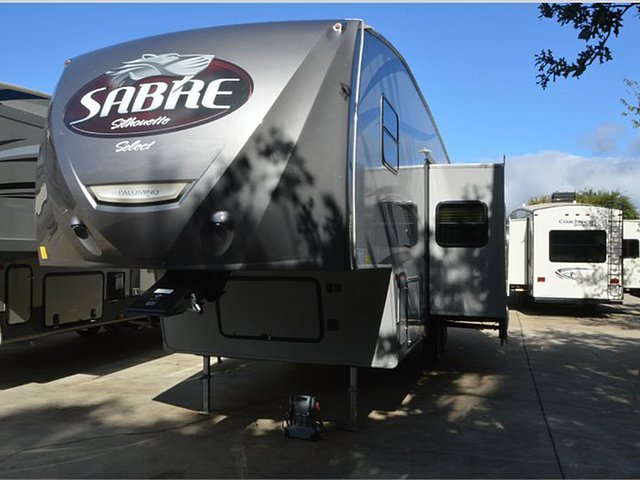 2015 Palomino Sabre Silhouette Photo