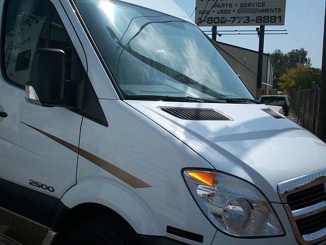 2008 Pleasure-Way Ascent Photo