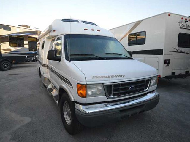 2004 Pleasure-Way Excel Photo