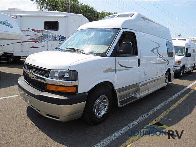 2008 Pleasure-Way Lexor Photo