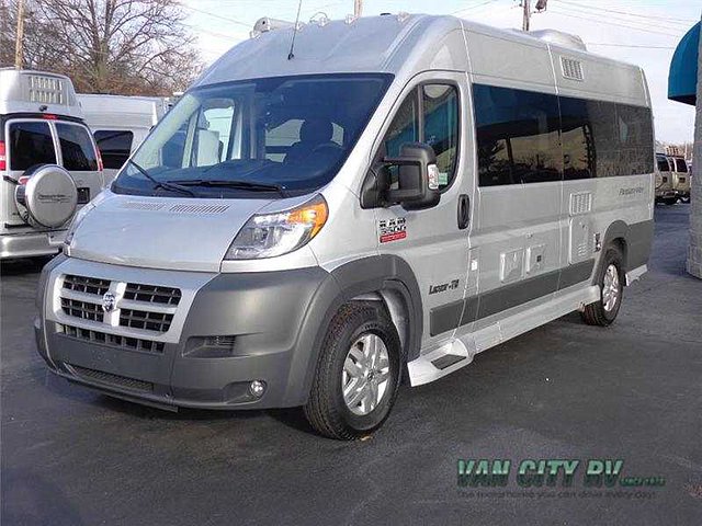 2015 Pleasure-way Lexor Photo