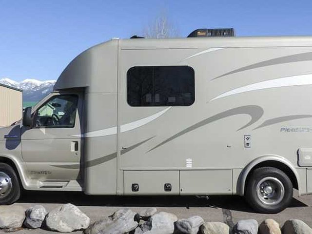 2014 Pleasure-Way Prestige Photo