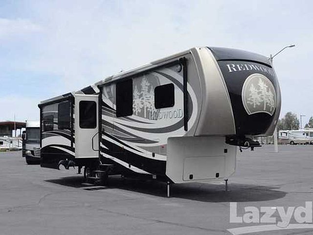 2015 Redwood RV Redwood Photo