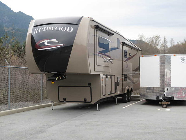 2014 Redwood RV Redwood Photo