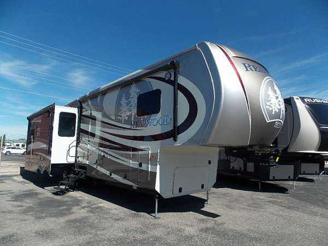 2015 Redwood RV Redwood Photo