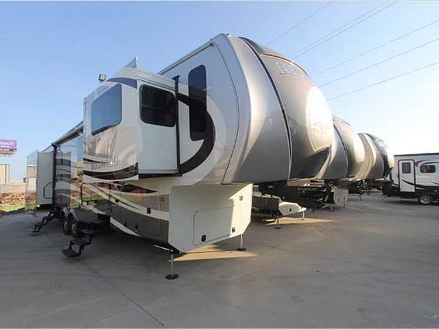 2015 Redwood RV Redwood Photo