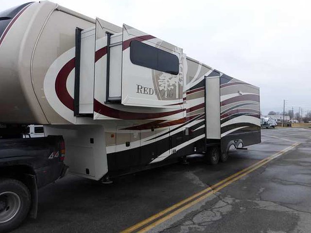 2015 Redwood RV Redwood Photo