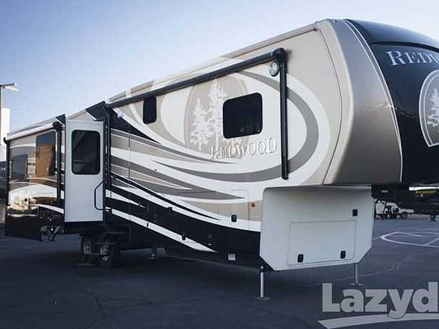 2015 Redwood RV Redwood Photo