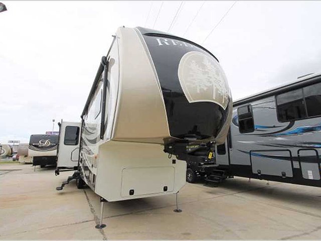 2016 Redwood RV Redwood Photo