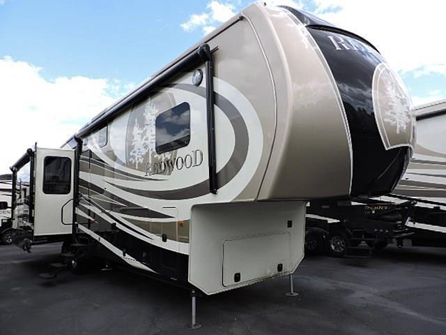 16 Redwood RV