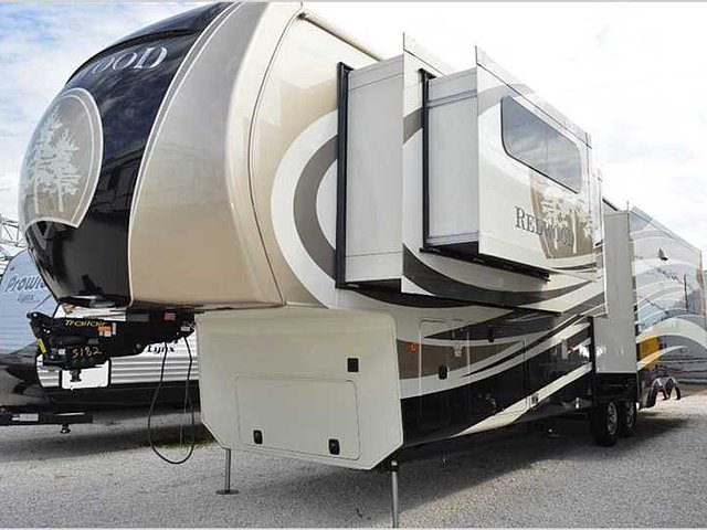2015 Redwood RV Redwood Photo