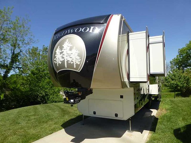 15 Redwood RV