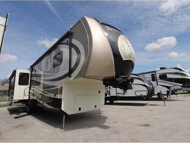 2015 Redwood RV Redwood Photo