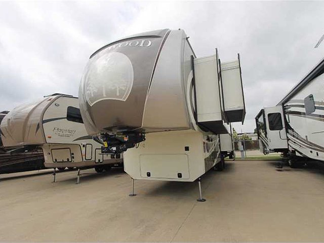 2015 Redwood RV Redwood Photo