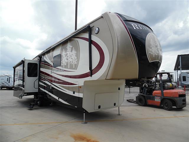 2015 Redwood RV Redwood Photo