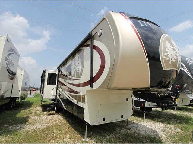 2016 Redwood RV Redwood Photo